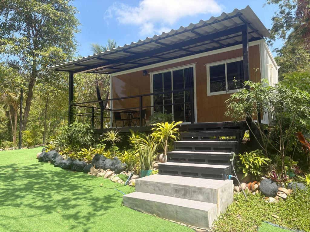 Moon Jungle Bungalows – Koh Phangan